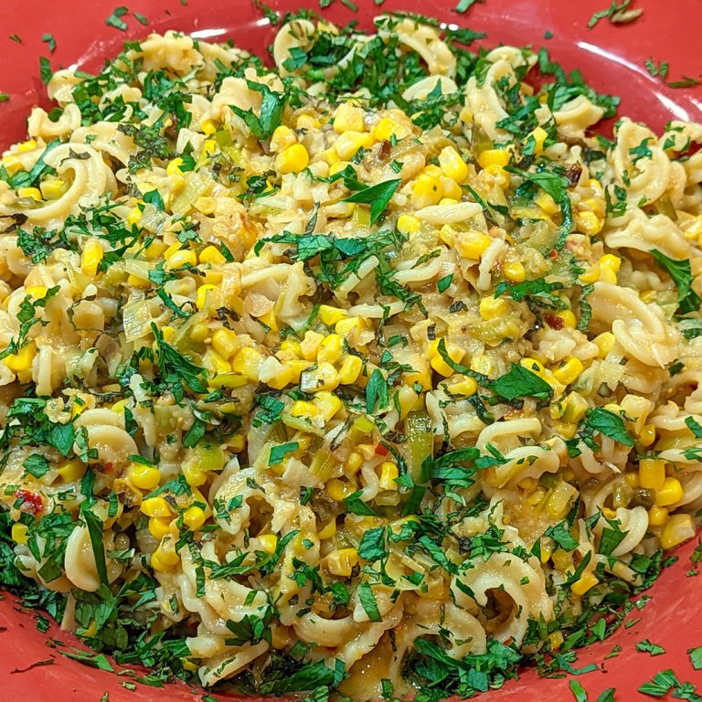 Creamy Corn and Leek Pasta