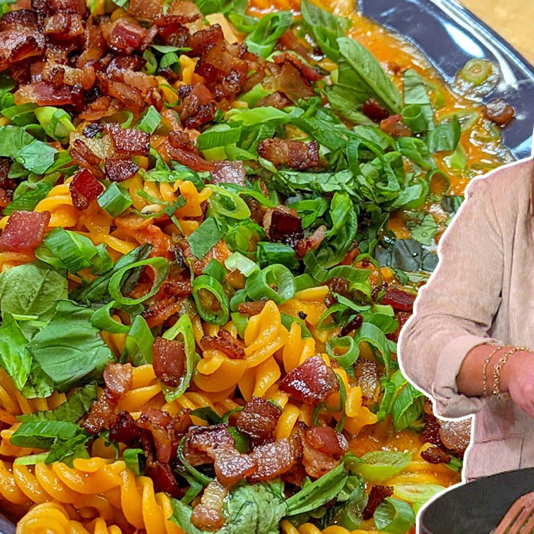 Sriracha Fusilli with Bacon and Cheese