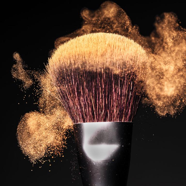 Bronzer brush