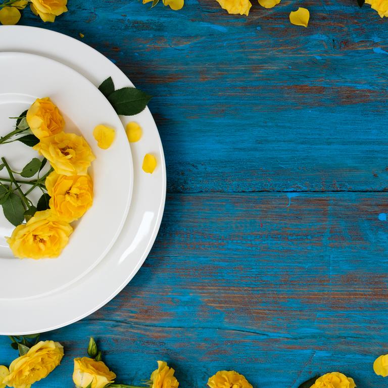 set table with spring flowers