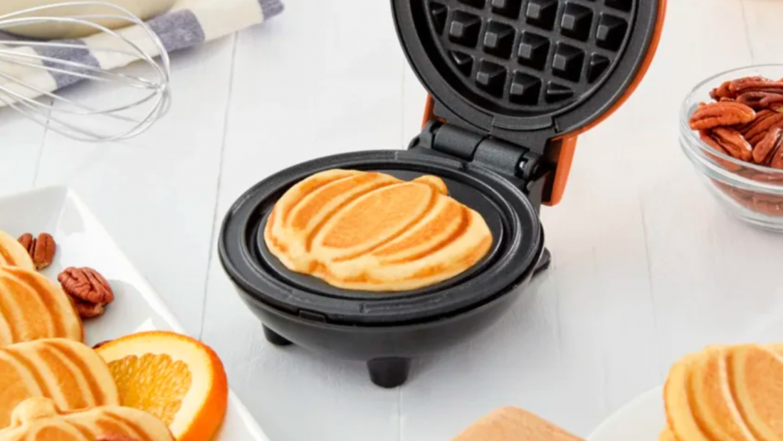 dash halloween waffle maker